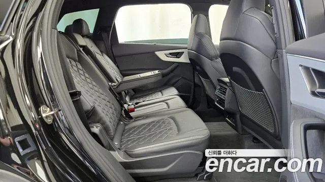 Audi Q7 2023 — фото 18