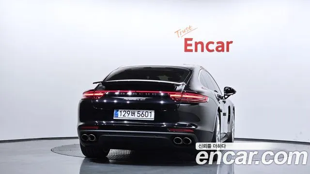 Porsche Panamera 2017 — фото 4