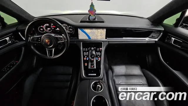 Porsche Panamera 2017 — фото 10