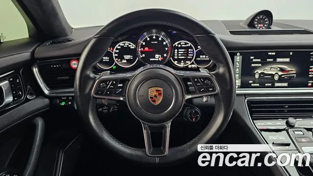 Porsche Panamera 2017 — фото 18