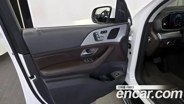 Mercedes-Benz GLE-Class 2019 — фото 14
