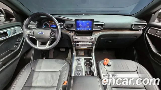Ford Explorer 2020 — фото 10