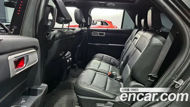 Ford Explorer 2020 — фото 17