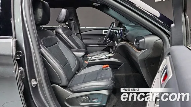 Ford Explorer 2020 — фото 18