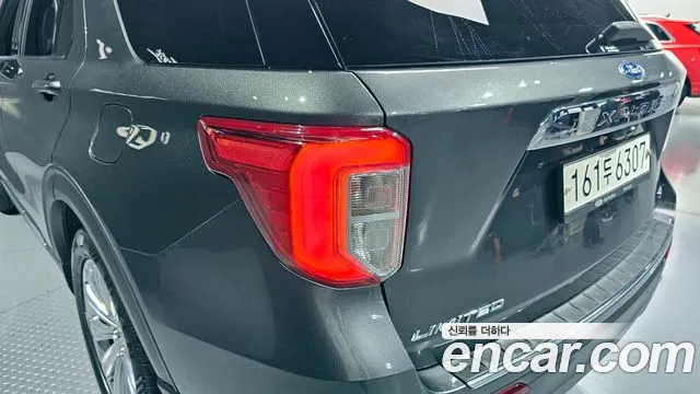 Ford Explorer 2020 — фото 9