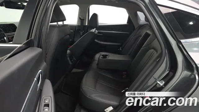 Hyundai Sonata 2020 — фото 17