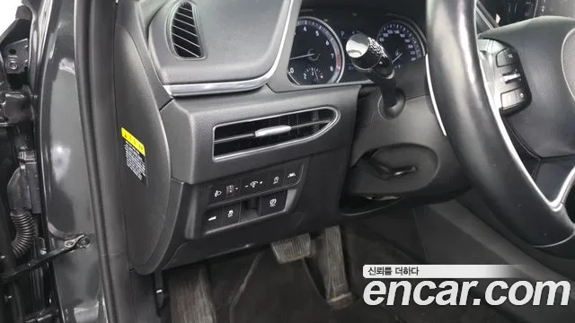 Hyundai Sonata 2020 — фото 19