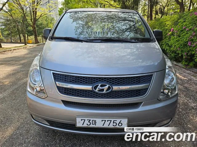 Hyundai Starex 2012 — фото 1