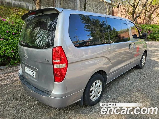 Hyundai Starex 2012 — фото 2