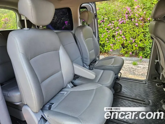 Hyundai Starex 2012 — фото 11