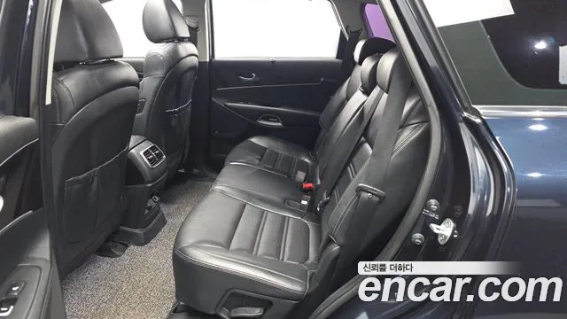 Kia Sorento 2018 — фото 16