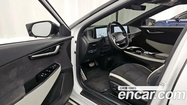Kia EV6 2024 — фото 13