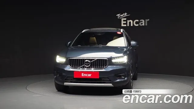 Volvo XC40 2021 — фото 3