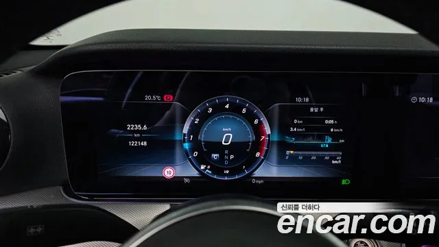 Mercedes-Benz E-Class 2019 — фото 11
