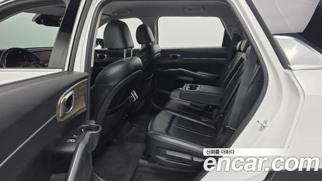 Kia Sorento 2021 — фото 18