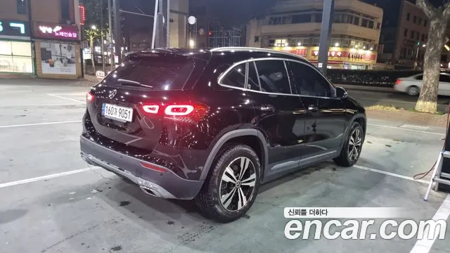 Mercedes-Benz GLA-Class 2021 — фото 9