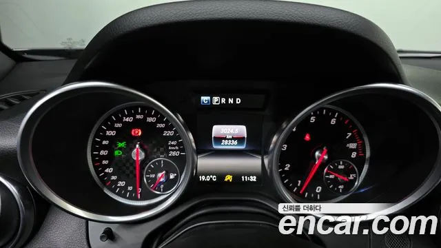 Mercedes-Benz SLC-Class 2017 — фото 11