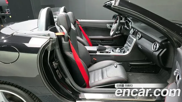 Mercedes-Benz SLC-Class 2017 — фото 17