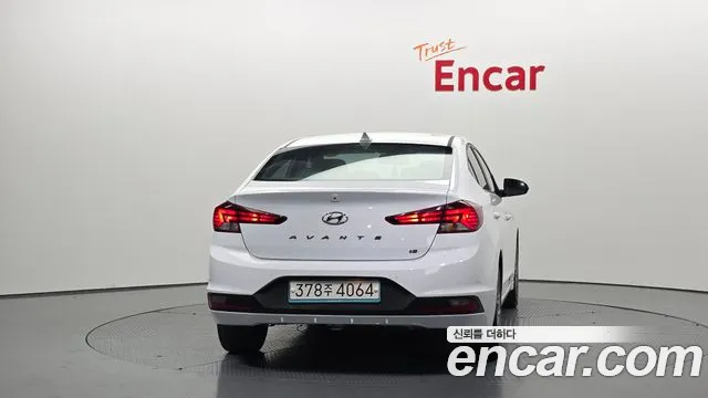 Hyundai AVANTE 2019 — фото 4
