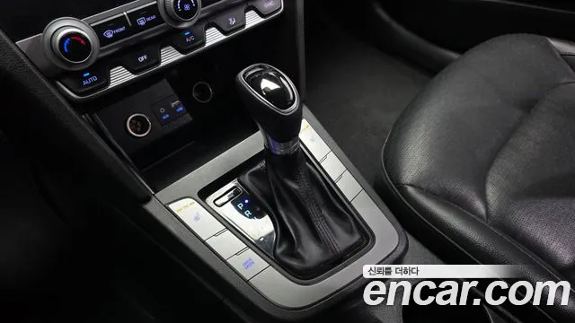 Hyundai AVANTE 2019 — фото 12