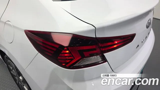 Hyundai AVANTE 2019 — фото 9