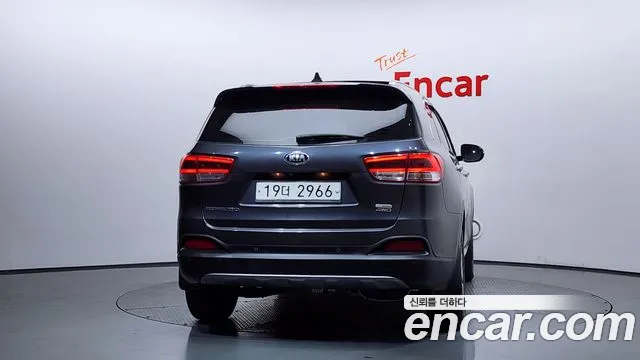 Kia Sorento 2015 — фото 4