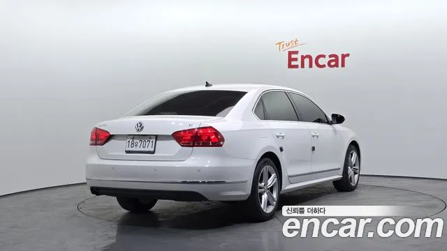 Volkswagen Passat 2015 — фото 2