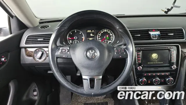 Volkswagen Passat 2015 — фото 13