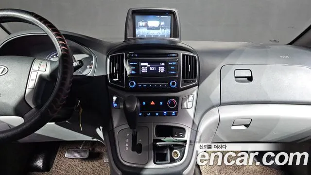 Hyundai Starex 2016 — фото 13
