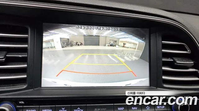 Hyundai AVANTE 2019 — фото 13