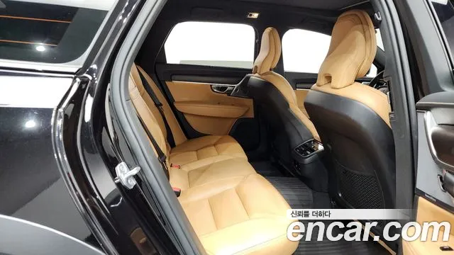 Volvo V90 2019 — фото 16
