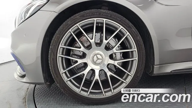 Mercedes-Benz C-Class 2018 — фото 6