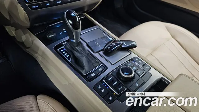Hyundai Genesis 2014 — фото 11