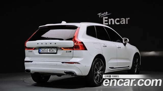 Volvo XC60 2018 — фото 2