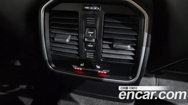 Porsche Macan 2017 — фото 18