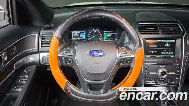 Ford Explorer 2016 — фото 13