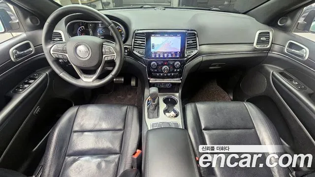 Jeep Cherokee 2019 — фото 10