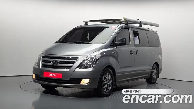 Hyundai Starex 2017 — фото 1