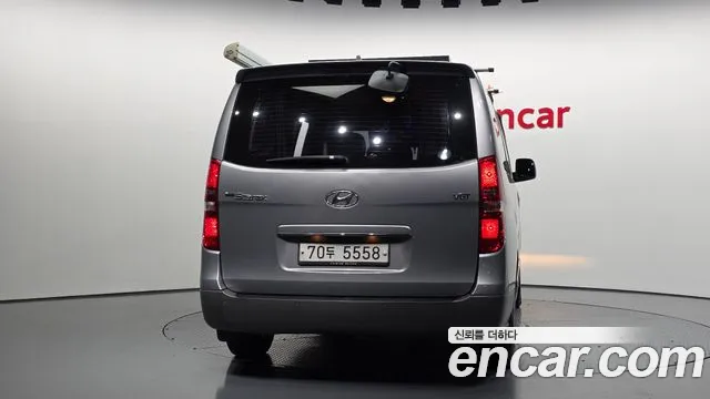 Hyundai Starex 2017 — фото 4