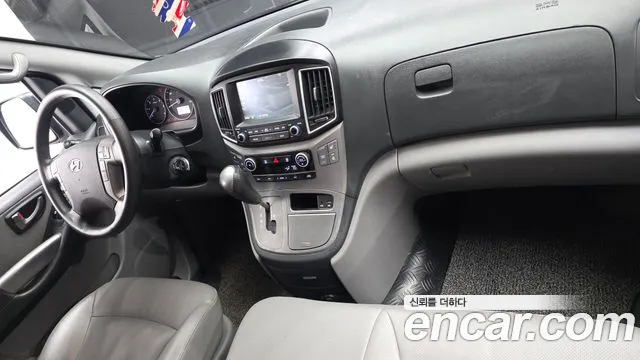 Hyundai Starex 2017 — фото 7