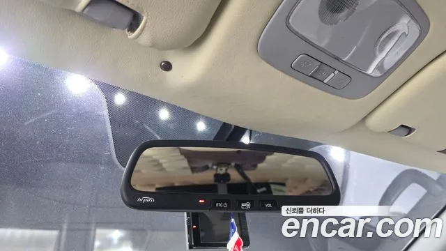 Hyundai Starex 2017 — фото 16