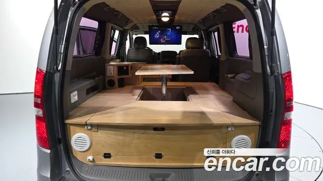 Hyundai Starex 2017 — фото 20