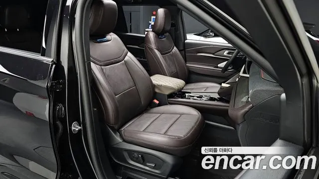 Ford Explorer 2025 — фото 13