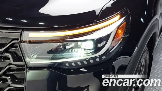 Ford Explorer 2025 — фото 8