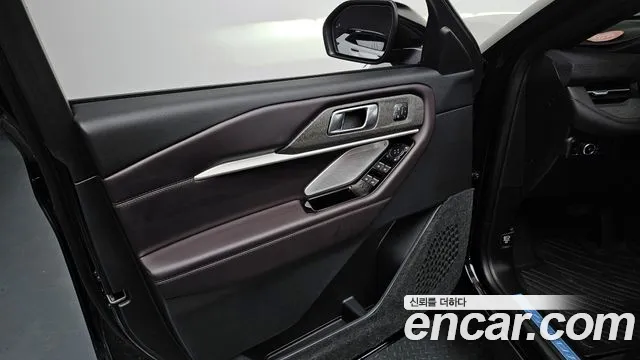 Ford Explorer 2025 — фото 14