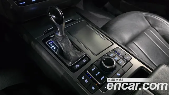 Hyundai Genesis 2016 — фото 9