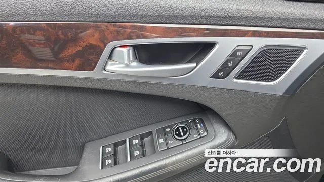 Hyundai Genesis 2016 — фото 13