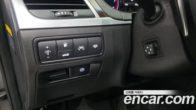 Hyundai Genesis 2016 — фото 14