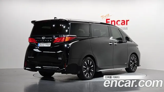 Toyota Alphard 2024 — фото 2