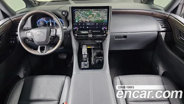 Toyota Alphard 2024 — фото 10